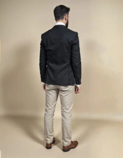 Business Casual Outfit: Timeless Black & Beige Elegance 6 Business Casual Outfit: Timeless Black & Beige Elegance -Herrenanzug Geschäft business casual outfit timeless black beige elegance outfit 929