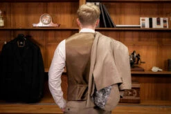 CASTLESON - Weste Major Beige 7 CASTLESON - Weste Major Beige -Herrenanzug Geschäft castleson weste major beige 550