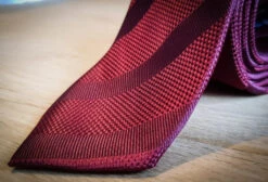 Cavani Weinrote Krawatte, Einstecktuch, Krawattenclip 9 Cavani Weinrote Krawatte, Einstecktuch, Krawattenclip -Herrenanzug Geschäft cavani weinrote krawatte einstecktuch krawattenclip stropdas 687