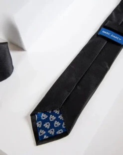 Gentlemens-Set Iconic Black Krawatte Mit Einstecktuch | Marc Darcy -Herrenanzug Geschäft gentlemens set iconic black krawatte mit einstecktuch marc darcy stropdas 821