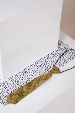 Kinderkrawatte Beige-Gold Paisley 7 Kinderkrawatte Beige-Gold Paisley -Herrenanzug Geschäft kinderkrawatte beige gold paisley kinder stropdas 137