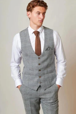 Marc Darcy – Weste Tweed Kris Silver Grey 9 Marc Darcy – Weste Tweed Kris Silver Grey -Herrenanzug Geschäft marc darcy weste tweed kris silver grey 606