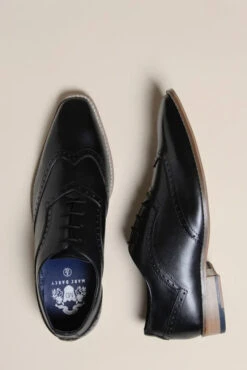 Schwarze Lederschuhe, Marc Darcy Dawson - Wingtip Brogue 8 Schwarze Lederschuhe, Marc Darcy Dawson - Wingtip Brogue -Herrenanzug Geschäft schwarze lederschuhe marc darcy dawson wingtip brogue schoenen 464